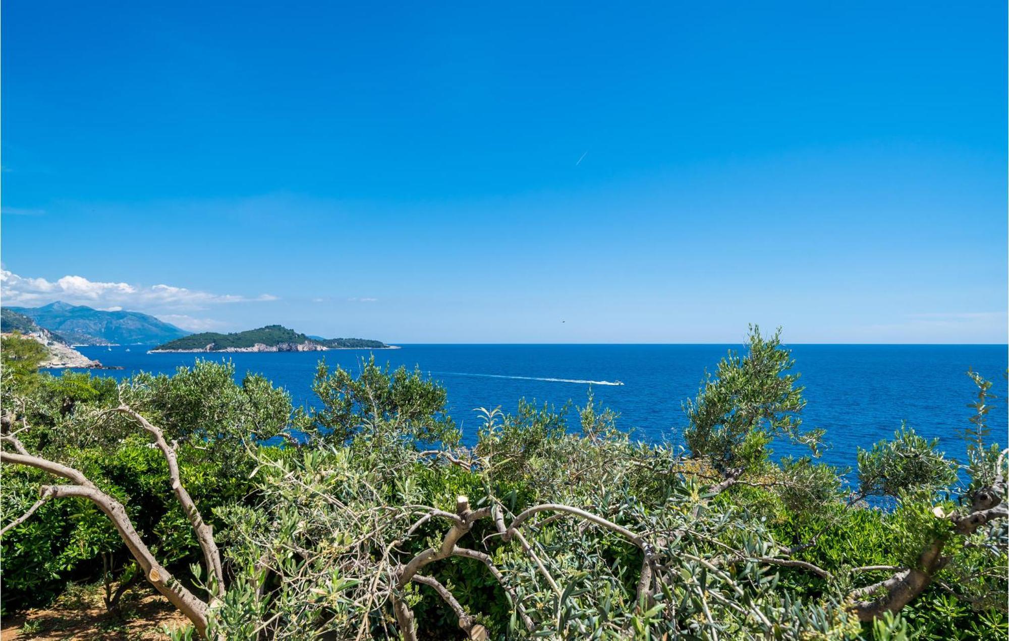 Cozy Apartment In Dubrovnik With House Sea View Exteriör bild